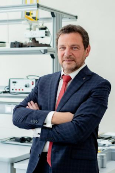 Владимир Нодарович Головнер